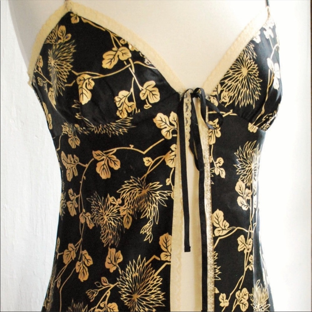 ✨ gold leaf Victoria’s Secret babydoll 💫